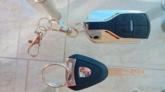 ELEKTRICKÝ Skůtr HECHT STRATIS březen 2024 - 6