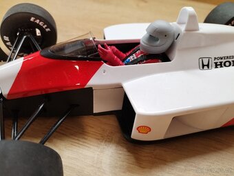 Meng 1:12 F1 McLaren+ Senna gig. Meng - 6