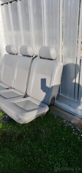 PRODÁM ZADNÍ TROJSEDAČKU DO VW TRANSPORTER T5 ŠEDÁ PĚKNÁ - 6