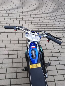 Hecht 59750 AKU motocykl - 6