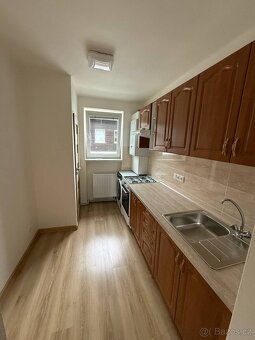 Pronájem prostorného bytu 3+1 o výměře 60,5 m² - 6
