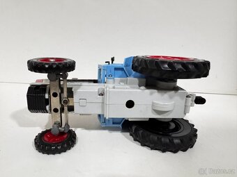 KDN - stará hračka - TRAKTOR ZETOR CRYSTAL - 6