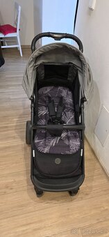 Sportovní kočárek - jako nový - 6