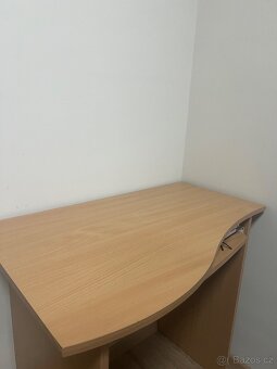 Pracovní stůl - 6