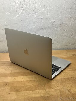MacBook Pro 13” 2018/16GB RAM/Intel i7/256GB SSD/ Záruka - 6