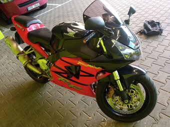 Honda CBR 954 rr - 6