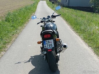 Suzuki GSX 750 Inazuma - 6