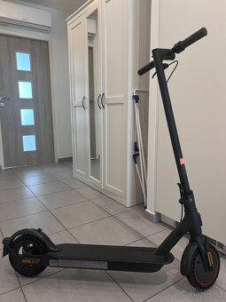 Predám elektrickú kolobežku Xiaomi Mi Electric Scooter Pro - 6