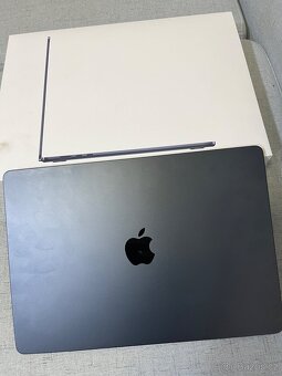 MacBook Air 15” M4 (2024) Top stav - 6