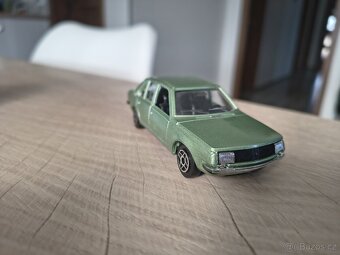 Model solido Renault 18 - 6