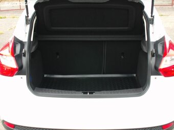 Ford Focus 1,6 16V vyhřív.sed,park.kamera,AndroidAuto,92kw - 6