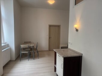 Pronájem, byt 2+kk, Plzeň - centrum, ul. V Šipce - 6