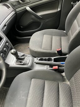 PRODEJ AUTOMOBILU ŠKODA OCTAVIA 7B2 8058 - 6