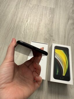 IPhone SE 128 GB černý - 6