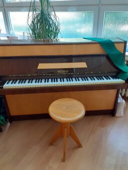 Pianino Petrof klasik - 6