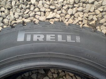 Zánovní zimní pneu Pirelli 195/55R16 Sada za 5500kč - 6