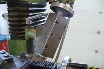 Bruska na středicí důlky Henninger ZS100 - 6