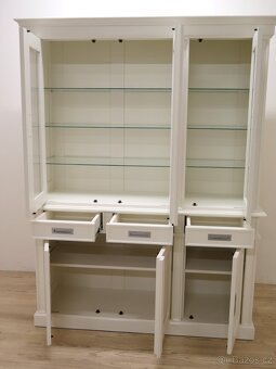 Knihovna z masivního dřeva - 6