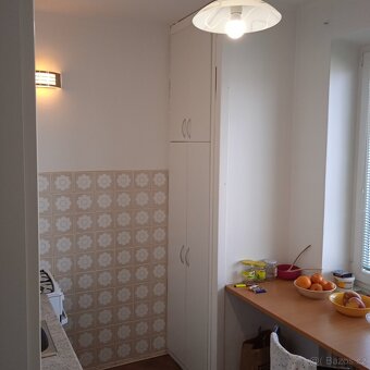 Prodám cihlový byt 2+1 s balkonem v centu Zlína a garáží. - 6