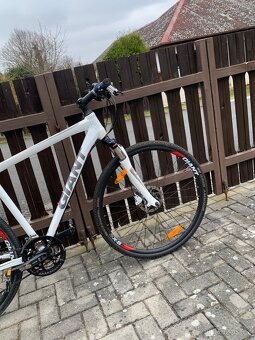 Trekove kolo Giant, pro cca 175cm, predani lze i Praha 9 - 6