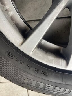 Alu originál BMV a letní pneu - 6