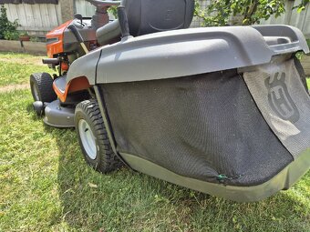 Zahradní sekací traktor Husqvarna TC 138. - 6