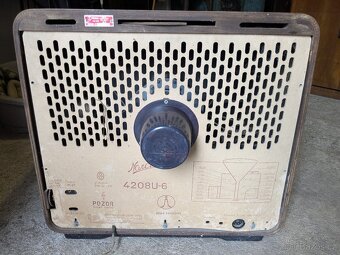 Starý televizor Tesla - 6