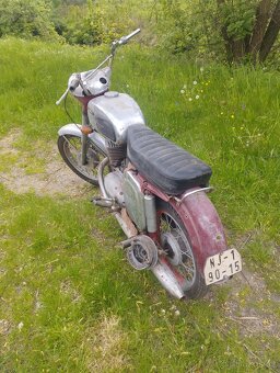 Jawa 250/592 - 6