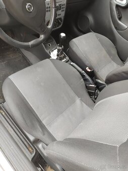 Opel Corsa 1.3 TDCi Meriva motor 51kw - 6