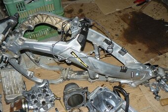 SUZUKI RMZ 450 rok 06 motocross dily - 6
