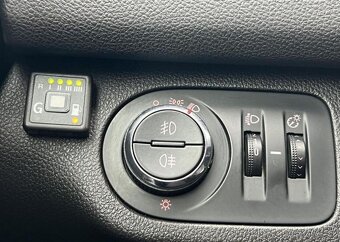 Opel Meriva 1.4i LPG KLIMA TEMPOMAT ALU manuál 88 kw - 6
