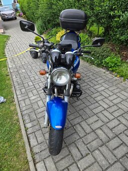 Kawasaki ZR-7 (750) - 6