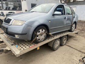 Škoda Fabia 1 sedan prodám přední světla tel 731328873 - 6