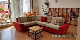 Pronájem slunného bytu 3+kk, 83 m s balkonem, garáží a komor - 6