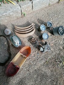 Škoda, Tatra, Opel, Renault, světla, budíky, vše za 800kč - 6