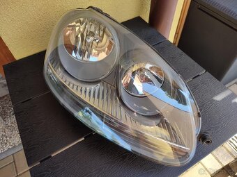 VW Golf V - pravý přední světlomet originál - 6