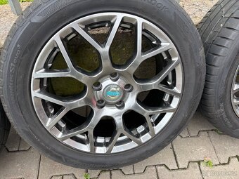 VOLVO V40 letni sada 7x17 - 6