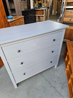 KOMODA IKEA HEMNES 2 MĚSÍCE STARÁ - 6