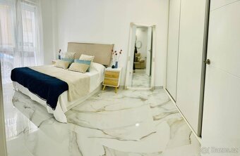 Prodám moderní apartmán v centru Torrevieja. - 6