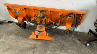 Přední zvedák + pluh na malotraktor apod. - 6