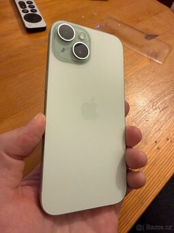 Apple 15 128gb  zelená - USB-c - 6