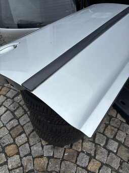Škoda octavia 2 - přední pravé dveře - 6