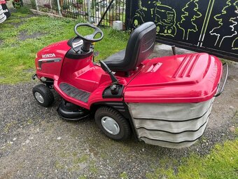 Zahradní traktůrek Honda 2315 - 6