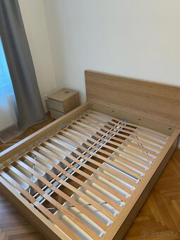 Postel IKEA 160x200 cm + noční stolek - 6