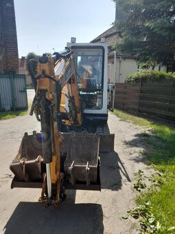 Hanix h260-2 Minibagr 2,7T + 2x lžíce - 6