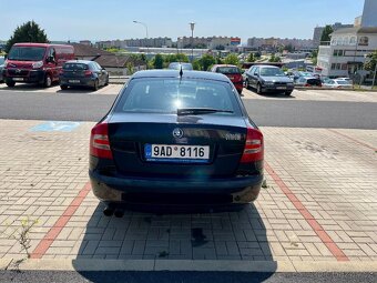 Škoda Octavia 2.0 FSI 110 kW Automat - 6