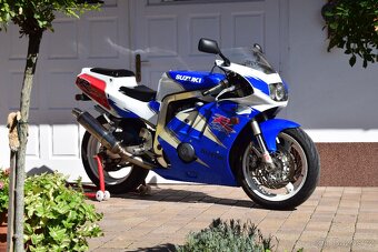 SUZUKI GSX-R 400 - 6