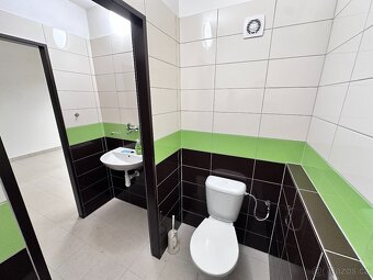 Nebytový prostor, 83 m2, Ulice Kosmická - 6