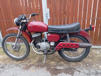 ČZ 175/482 Trail, Yamaha XT 500 - 6