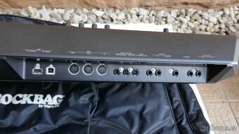 Workstation a syntezátor Yamaha MOX6 - 6